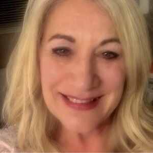 Meet your Posher, Dori